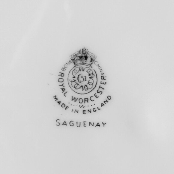 Royal Worcester Saguenay Round Serving Platter / Chop Plate Gold Floral Accents - Picture 4 of 4